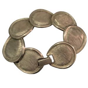 Womens Vintage Textured Circle Link Galbani silver bracelet